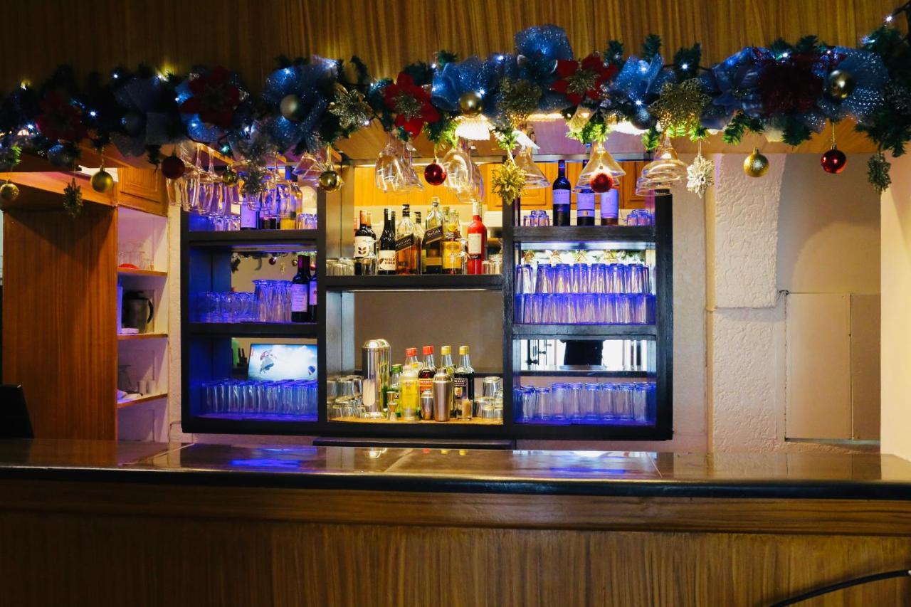 Amalfi718 Hotel Lipa City Buitenkant foto