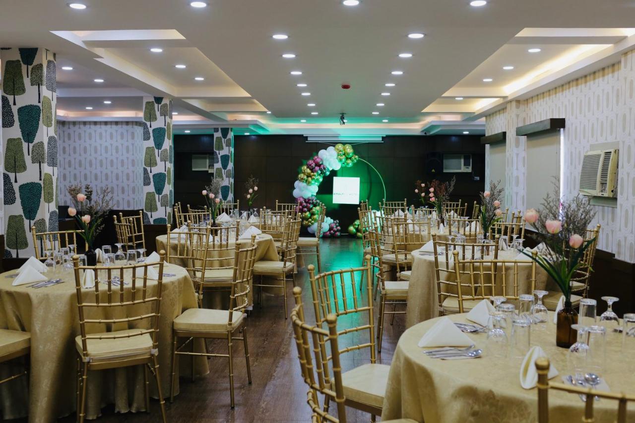 Amalfi718 Hotel Lipa City Buitenkant foto