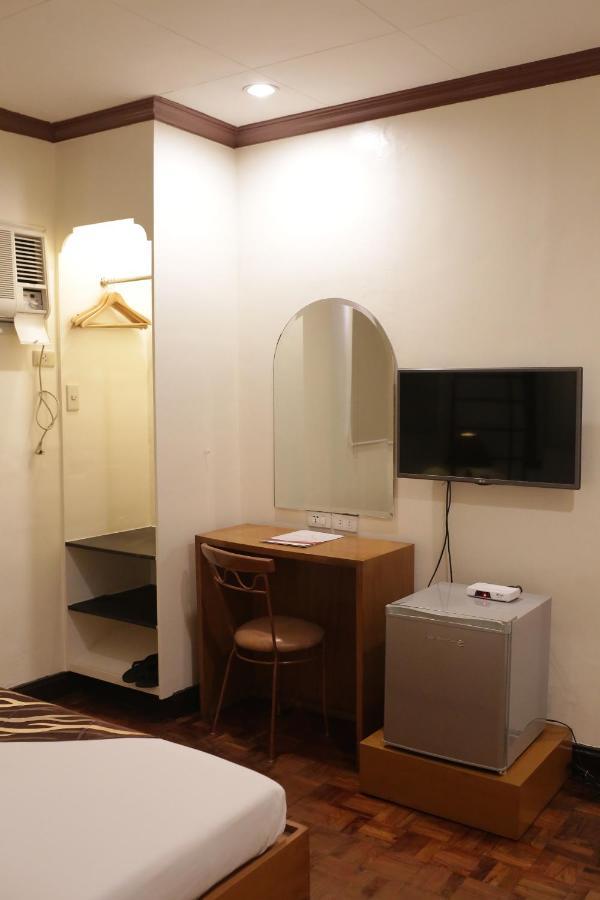 Amalfi718 Hotel Lipa City Buitenkant foto