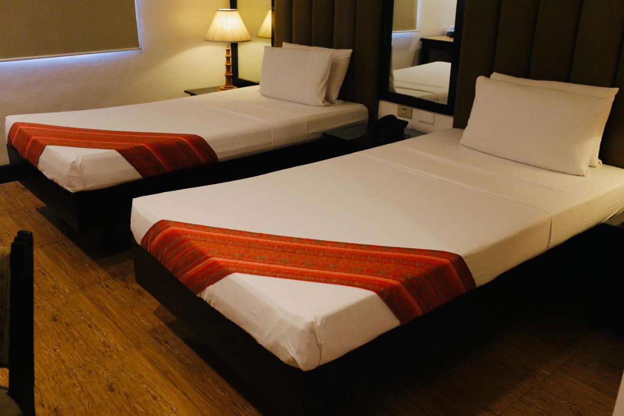Amalfi718 Hotel Lipa City Buitenkant foto